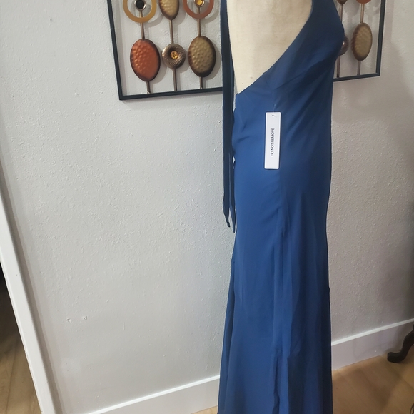 V-Neck Maxi Dress - Picture 7 of 12